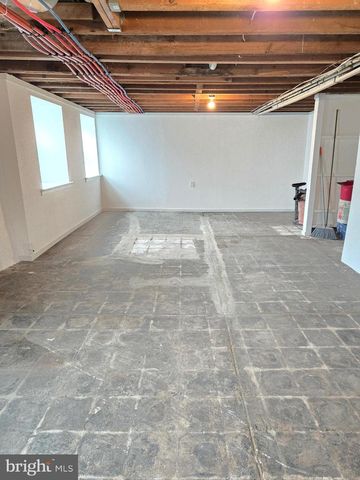 3215 TEESDALE ST, Philadelphia, PA 19136