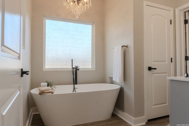 185 E Medium Meadow, Lytle, TX 78052