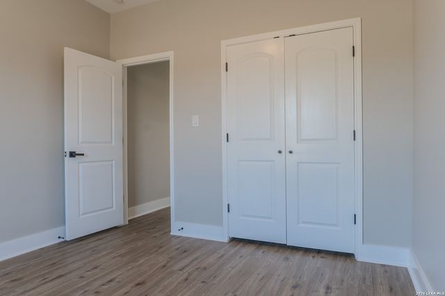 185 E Medium Meadow, Lytle, TX 78052