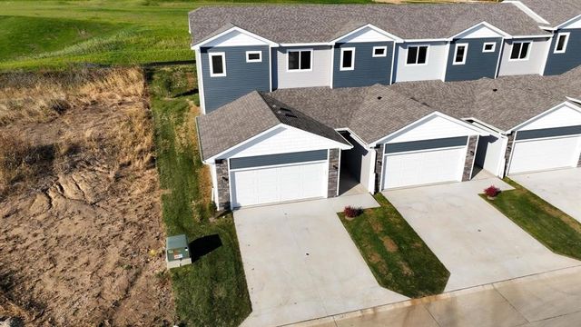3011 Bracken Place, Norwalk, IA 50211
