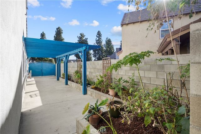 1598 Oakdale Court, Upland, CA 91786