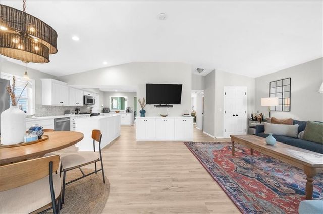 240 Park Bridge Lane, Roswell, GA 30075