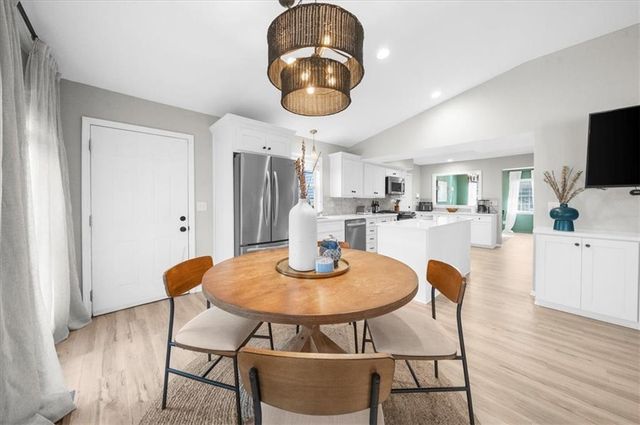 240 Park Bridge Lane, Roswell, GA 30075