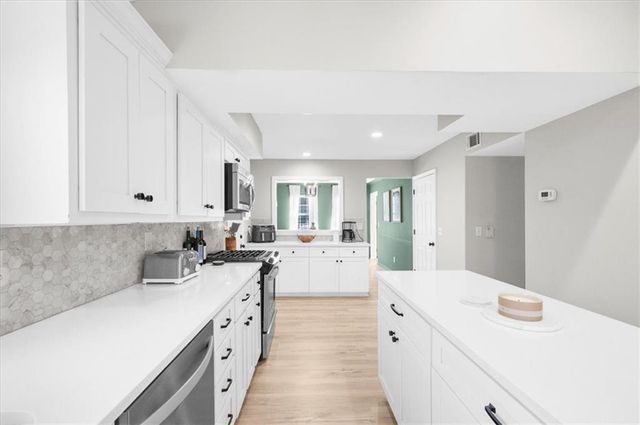 240 Park Bridge Lane, Roswell, GA 30075