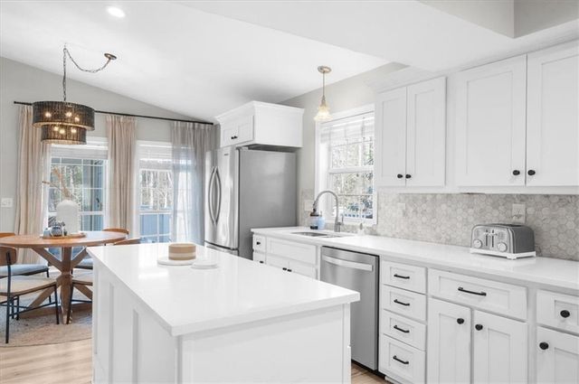 240 Park Bridge Lane, Roswell, GA 30075