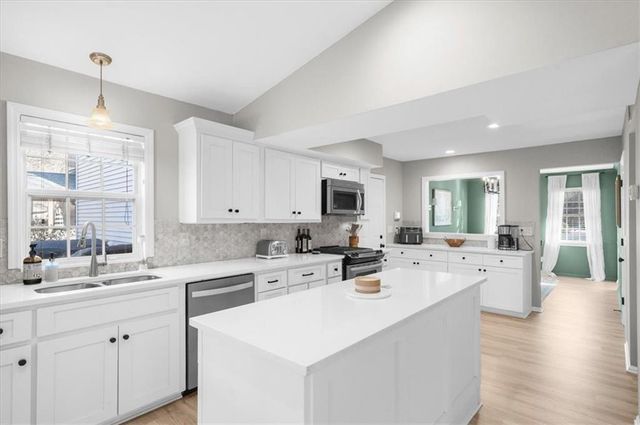 240 Park Bridge Lane, Roswell, GA 30075