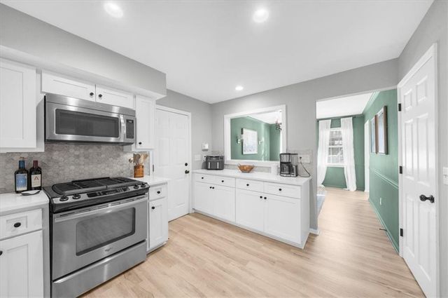 240 Park Bridge Lane, Roswell, GA 30075