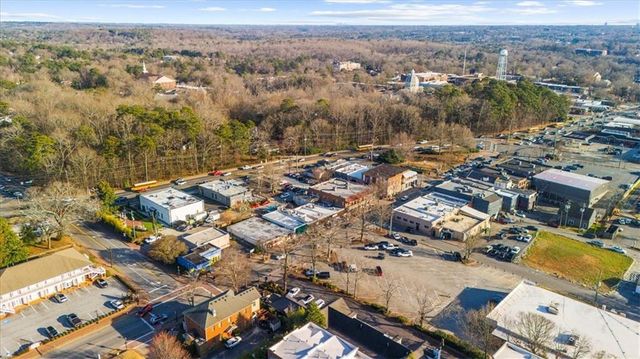 240 Park Bridge Lane, Roswell, GA 30075