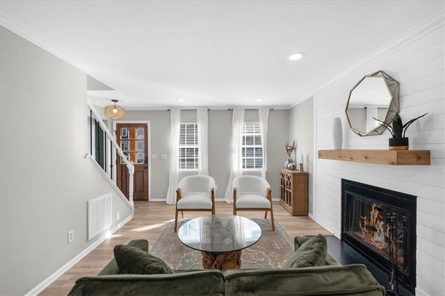 240 Park Bridge Lane, Roswell, GA 30075