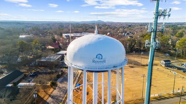 240 Park Bridge Lane, Roswell, GA 30075