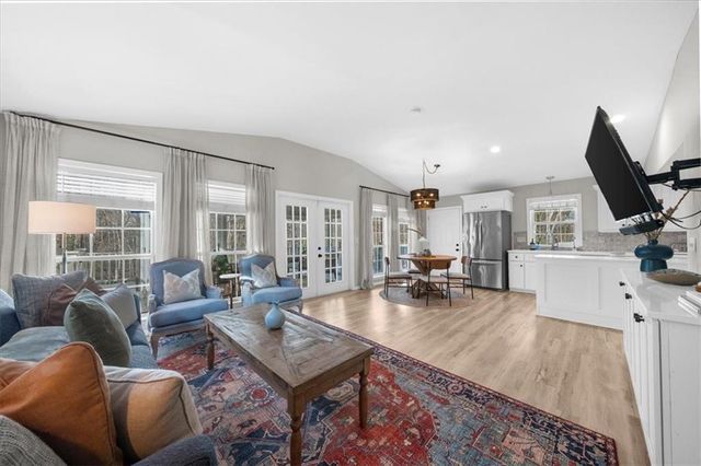 240 Park Bridge Lane, Roswell, GA 30075