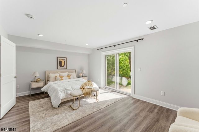 19 Riverbend Ct, New Providence Boro, NJ 07974
