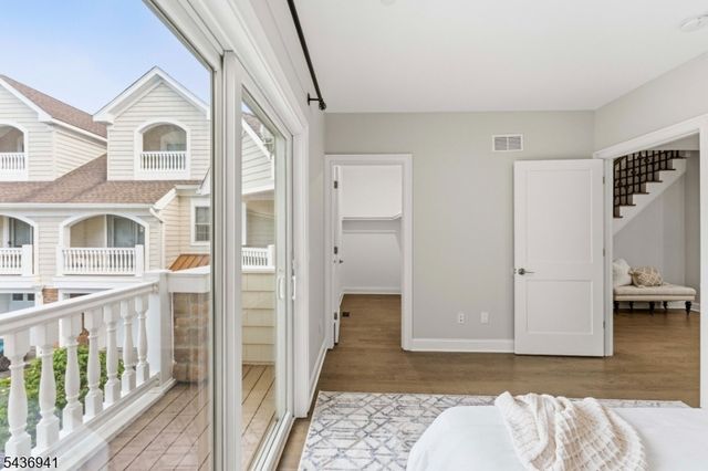 19 Riverbend Ct, New Providence Boro, NJ 07974