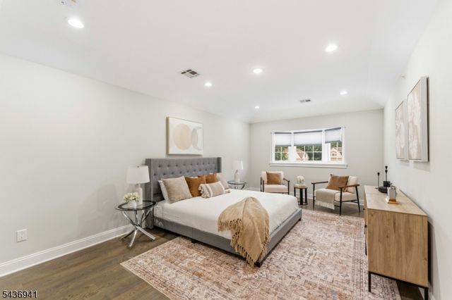 19 Riverbend Ct, New Providence Boro, NJ 07974