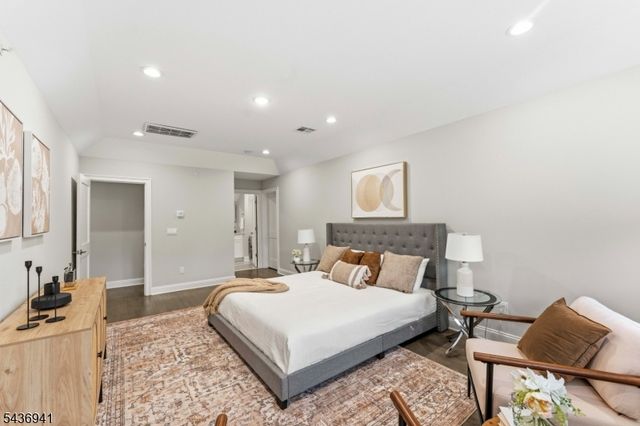 19 Riverbend Ct, New Providence Boro, NJ 07974