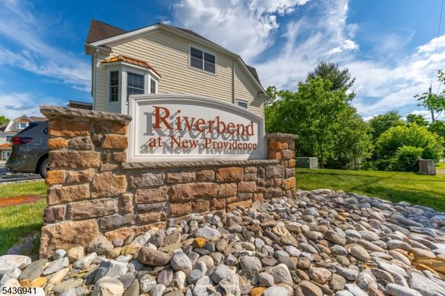 19 Riverbend Ct, New Providence Boro, NJ 07974