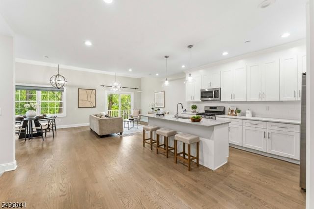 19 Riverbend Ct, New Providence Boro, NJ 07974