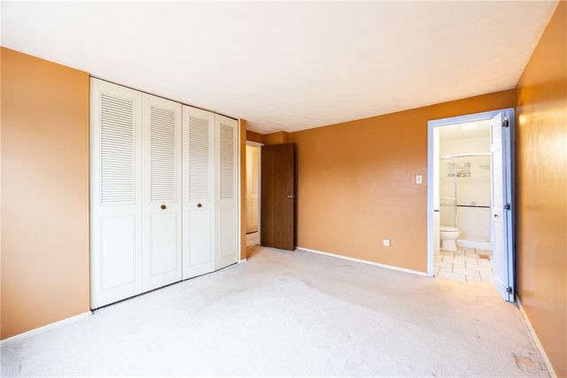 1069 Highfield Rd, Bethel Park, PA 15102