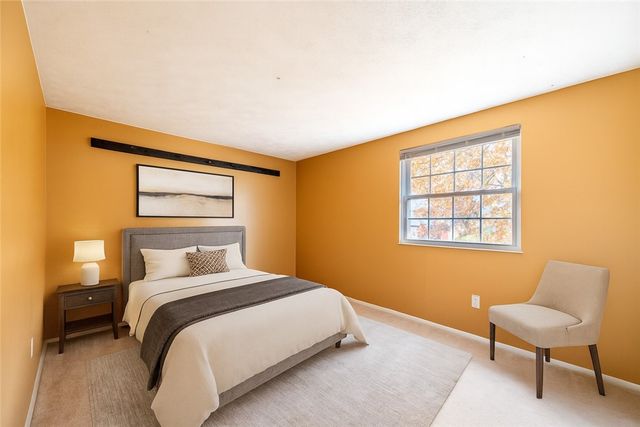 1069 Highfield Rd, Bethel Park, PA 15102