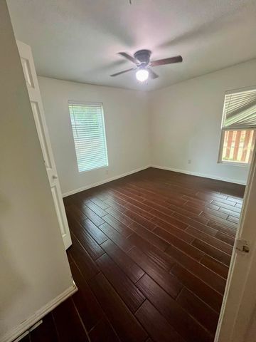 2965 Clovis Avenue, Dallas, TX 75233