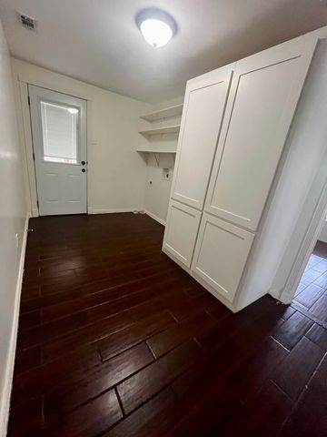 2965 Clovis Avenue, Dallas, TX 75233