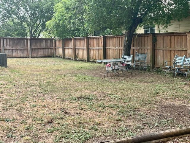 2965 Clovis Avenue, Dallas, TX 75233