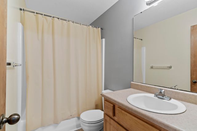 3853 W Lombard Street, Springfield, MO 65802