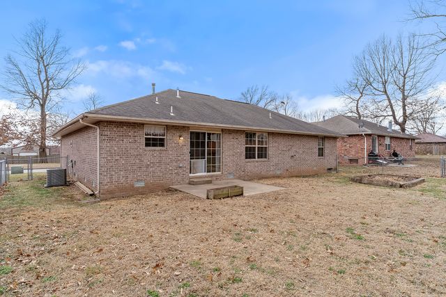 3853 W Lombard Street, Springfield, MO 65802