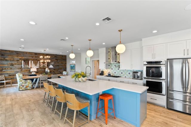 124 Channelview, Rockport, TX 78382