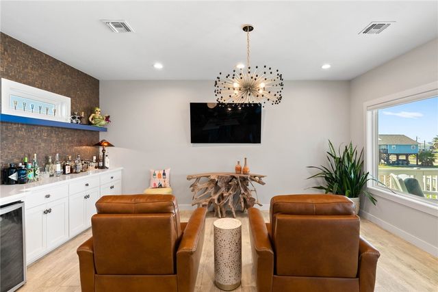 124 Channelview, Rockport, TX 78382