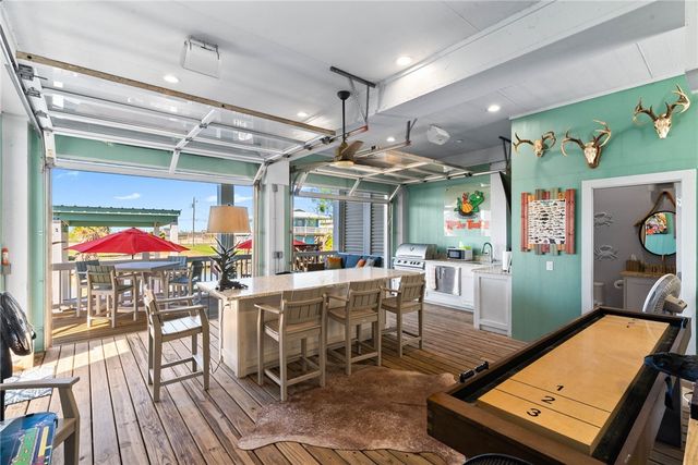 124 Channelview, Rockport, TX 78382