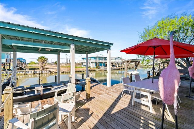 124 Channelview, Rockport, TX 78382