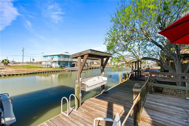124 Channelview, Rockport, TX 78382