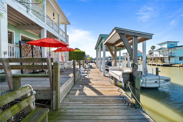 124 Channelview, Rockport, TX 78382