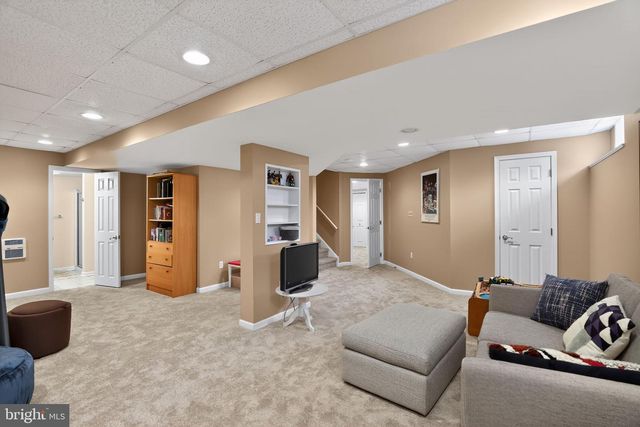 504 MILHOUSE WAY, Chester Springs, PA 19425