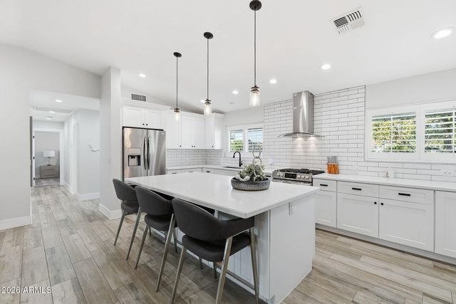 3041 E Elm Street, Phoenix, AZ 85016