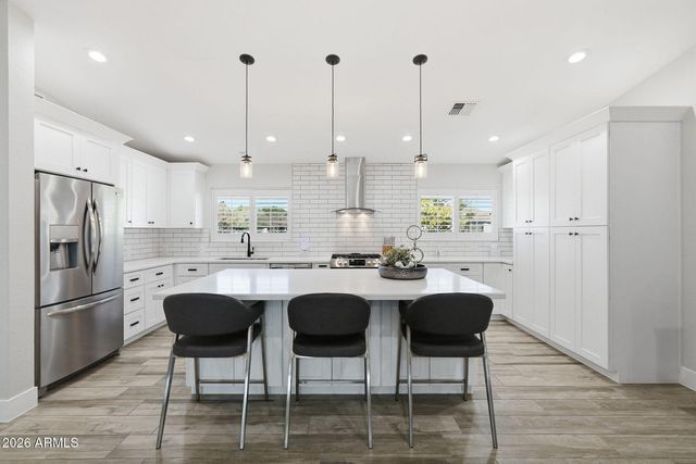 3041 E Elm Street, Phoenix, AZ 85016