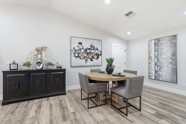 3041 E Elm Street, Phoenix, AZ 85016