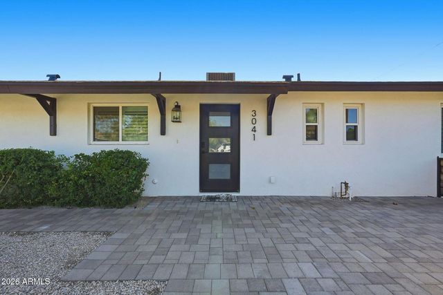 3041 E Elm Street, Phoenix, AZ 85016