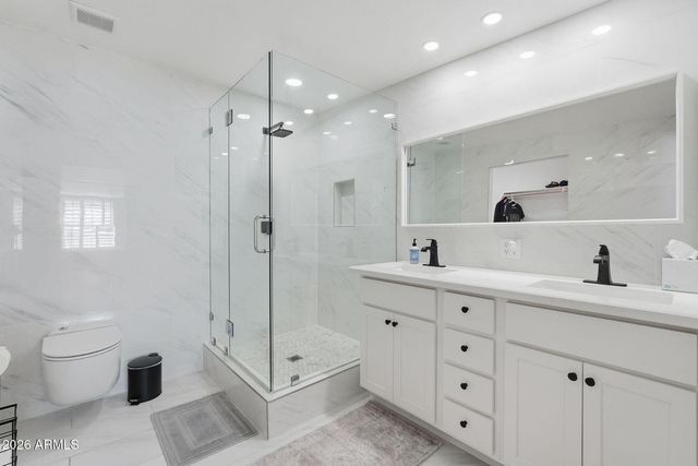 3041 E Elm Street, Phoenix, AZ 85016