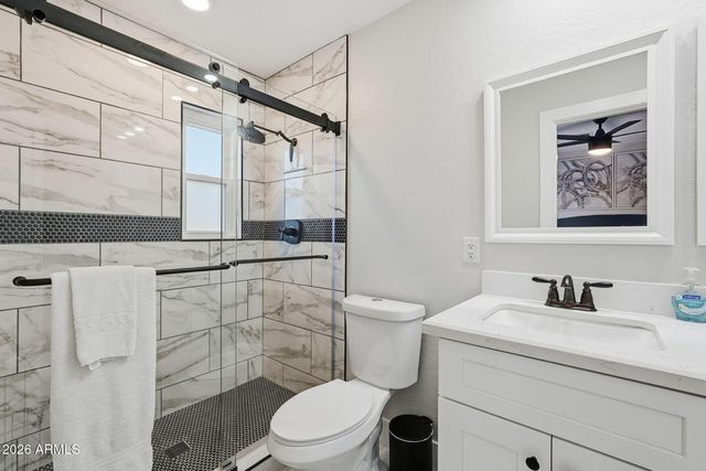 3041 E Elm Street, Phoenix, AZ 85016