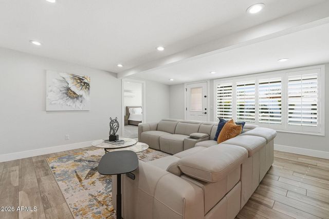 3041 E Elm Street, Phoenix, AZ 85016