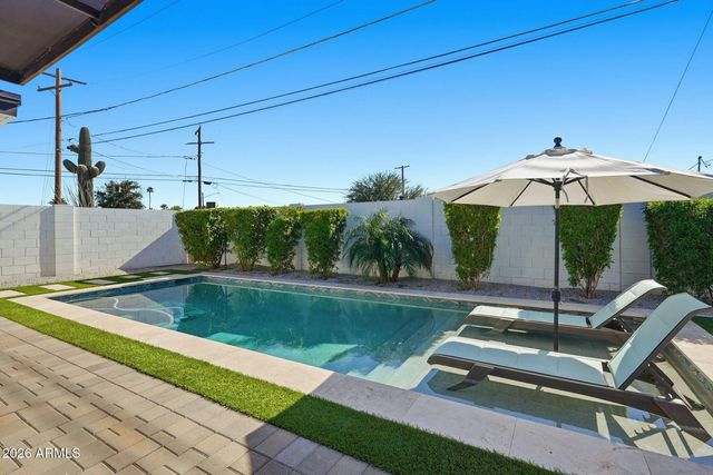 3041 E Elm Street, Phoenix, AZ 85016