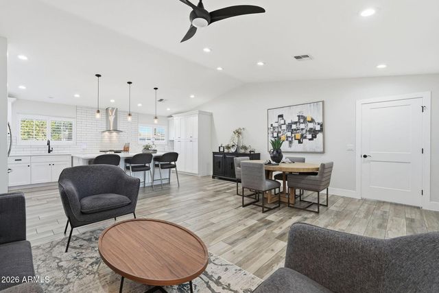 3041 E Elm Street, Phoenix, AZ 85016