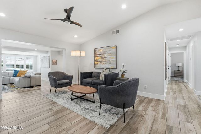 3041 E Elm Street, Phoenix, AZ 85016