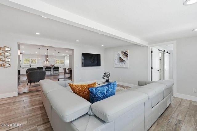 3041 E Elm Street, Phoenix, AZ 85016