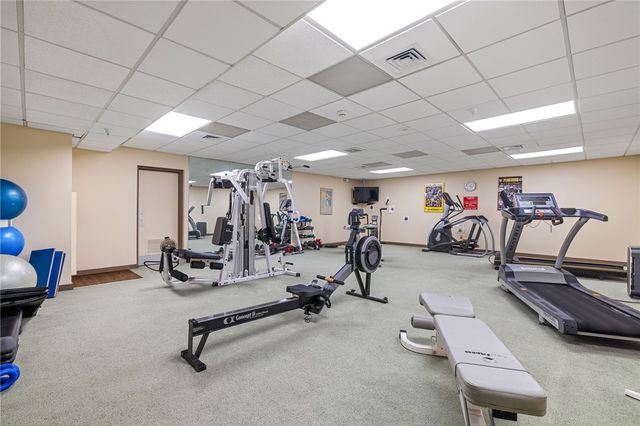 750 Washington Road 409, Mt Lebanon, PA 15228