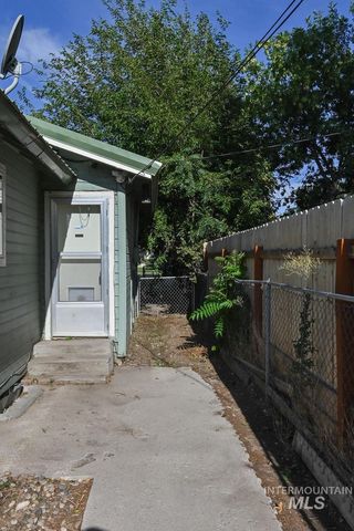 173 NW 7th Ave, Ontario, OR 97914