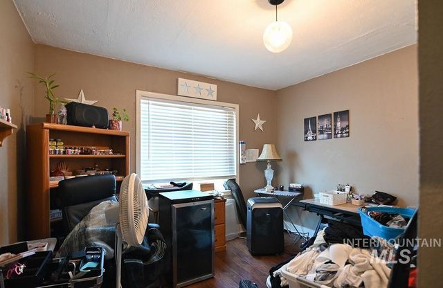 173 NW 7th Ave, Ontario, OR 97914