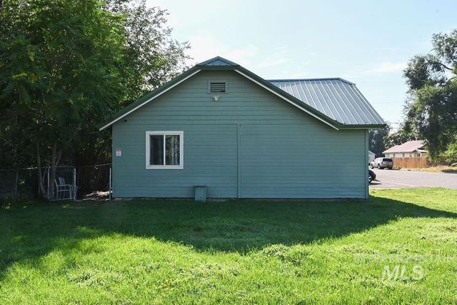 173 NW 7th Ave, Ontario, OR 97914